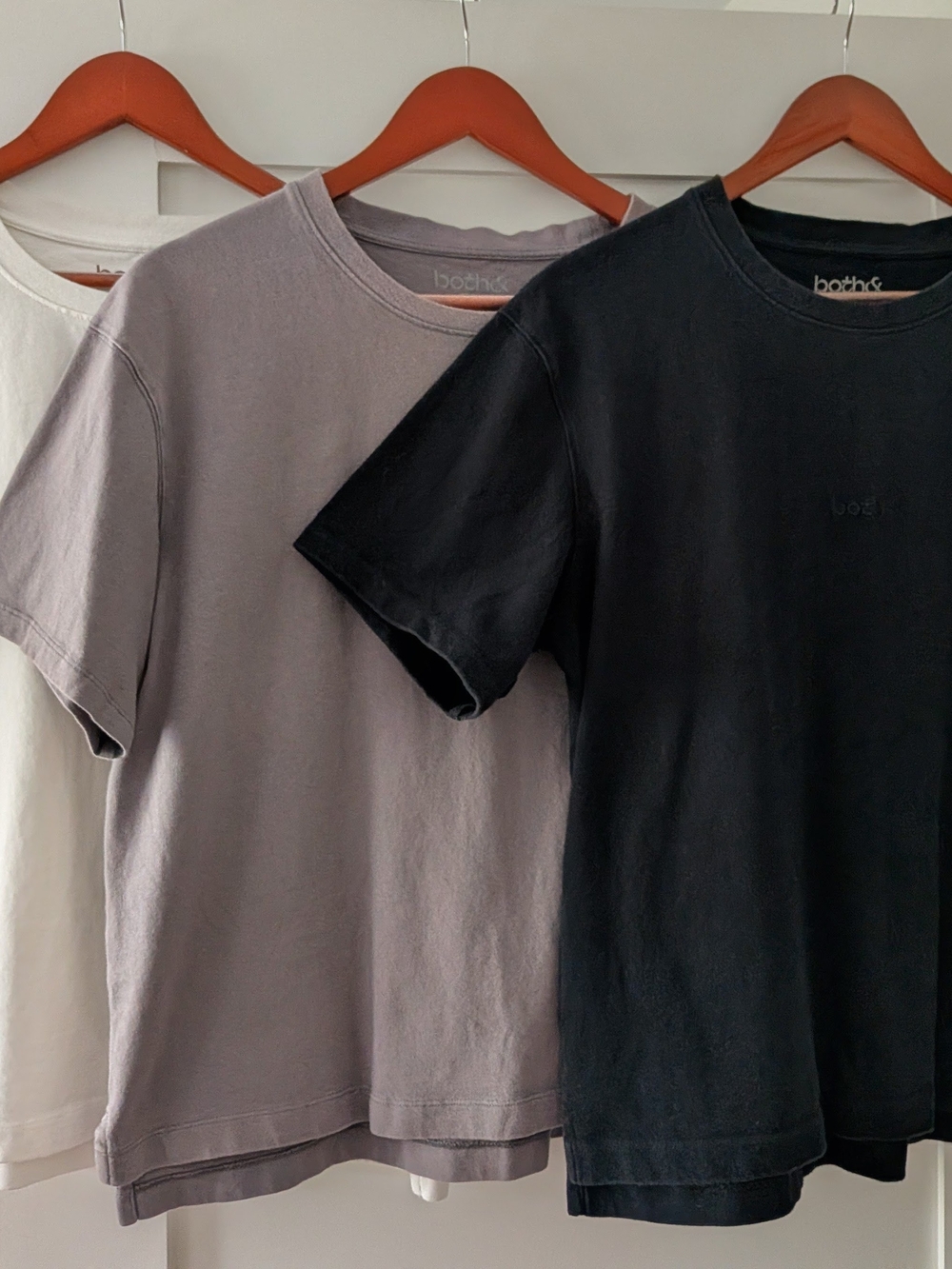 Short-Sleeve Crewneck T-Shirts - Black Light Gray, White - Cropped